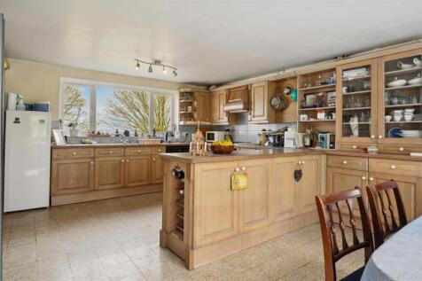 Kitchen_Diner b.jpg