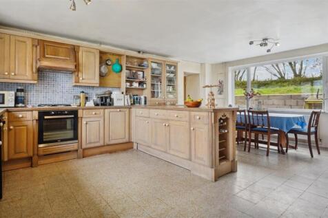 Kitchen / Breakfast Room