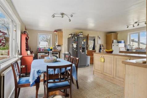 Kitchen_Diner.jpg