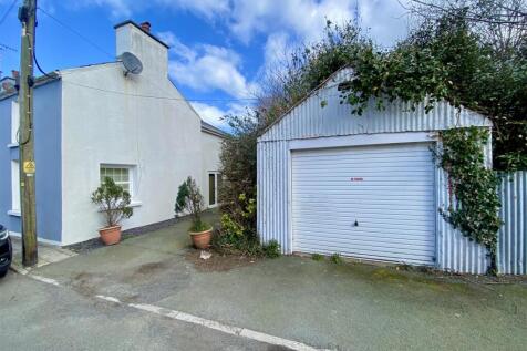 Detached Garage