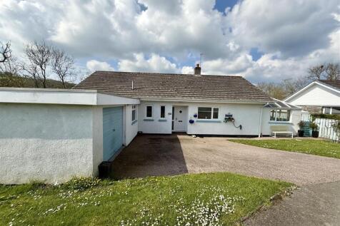 Detached Garage