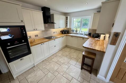 Kitchen recessed area