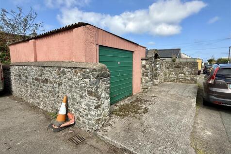 Detached Garage