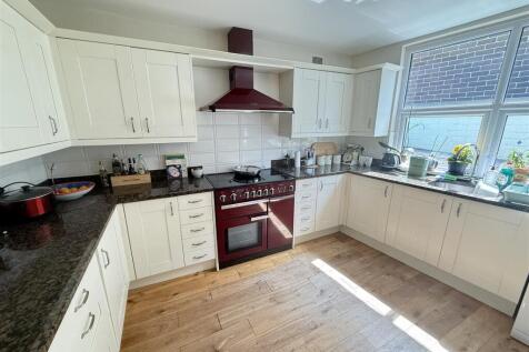 Kitchen &amp; breakfast room