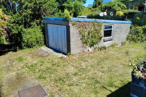 Detached Garage