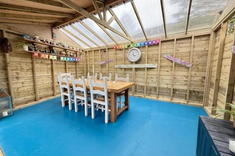 Covered Entertaining Area