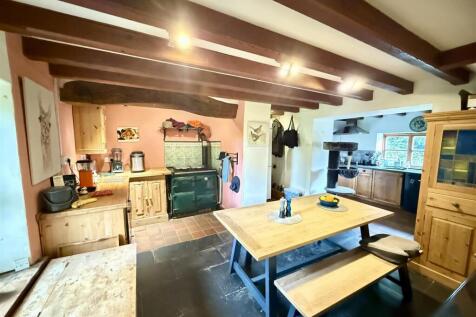 Kitchen/dining area