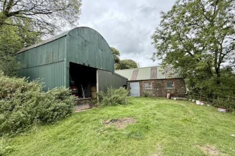 Adjoining Dutch barn