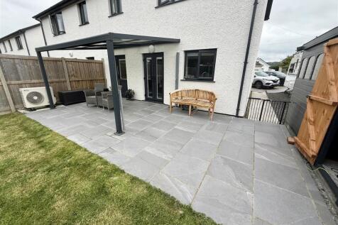 Feature Pergola