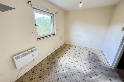 Office/Bedroom 1