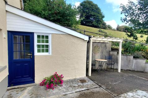 Rear Patio Area