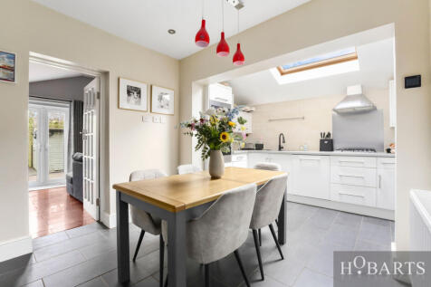 Stylish And Tastefully Presented Two-Double Bedro