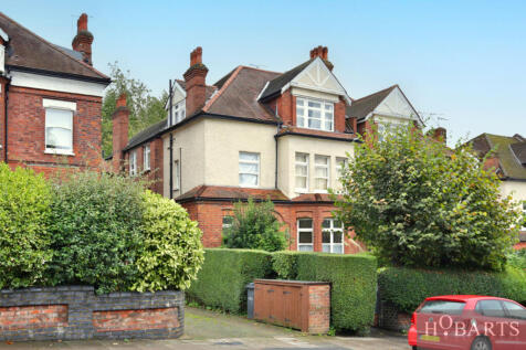 Studio Apartment  For Sale with Communal Gardens