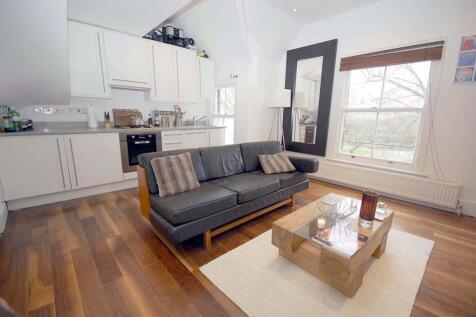 1 bedroom Top floor &amp; Upper Floor Flat for Sale