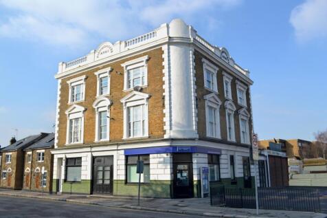1 bedroom Upper Floor Flat for rent