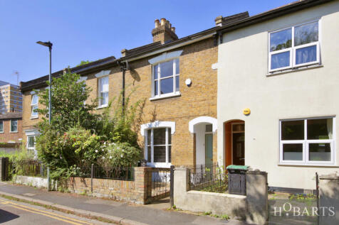 3 bedroom Terraced for rent