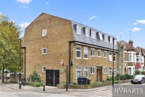 1 Bedroom First Floor Purpose Built Flat for Sale