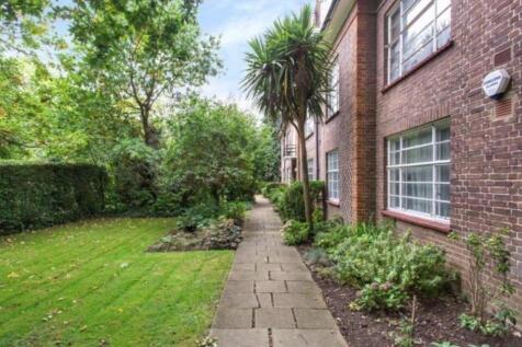 FIRST-FLOOR THREE-DOUBLE BEDROOM PURPOSE-BUILT AP