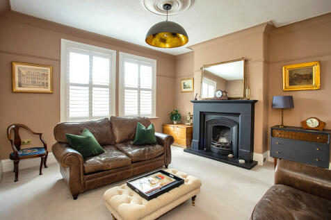 Grange House - Li...