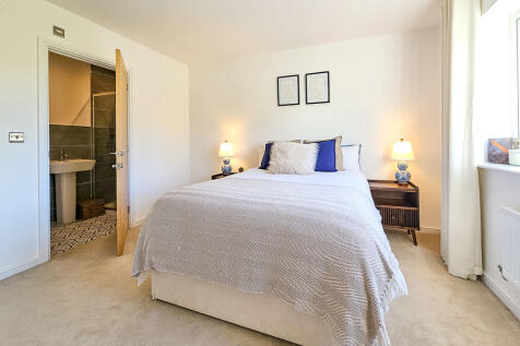 9 Poppy Close Kna...