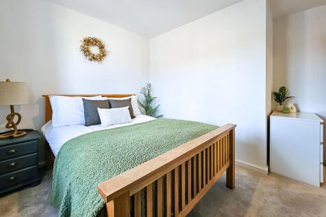 9 Poppy Close Kna...