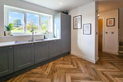 9 Poppy Close Kna...