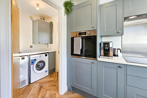 9 Poppy Close Kna...