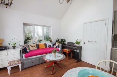LIVING ROOM/KITCHEN