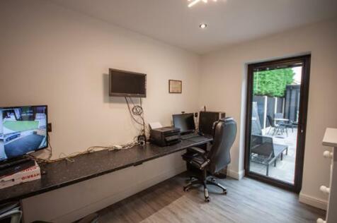 BEDROOM 3/OFFICE