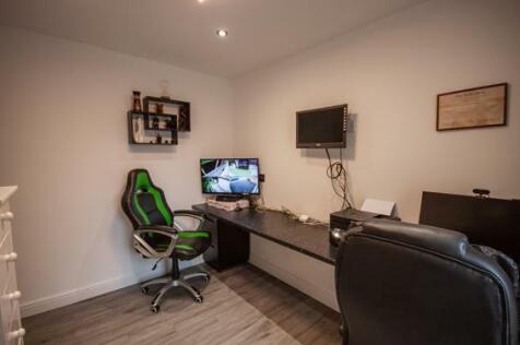 BEDROOM 3/OFFICE