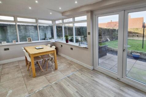 DINING AREA/FAMILY ROOM