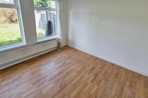 SITTING/DINING ROOM