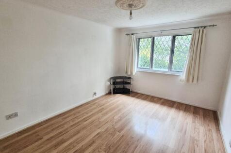 pbox-bedroom-346370.jpg