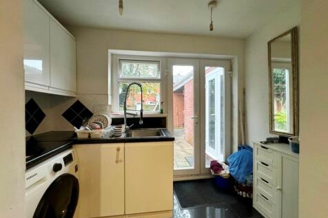 Dining kitchen