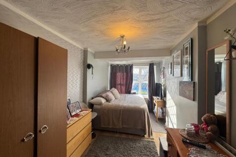 Fifth Bedroom