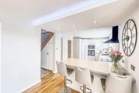 Kitchen / Diner / Living Area
