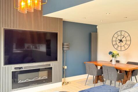 Kitchen / Diner / Lounge