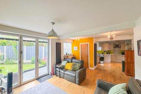 Kitchen / Diner / Lounge