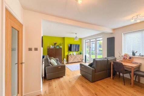 Kitchen / Diner / Lounge