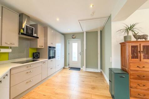 Kitchen / Diner / Lounge