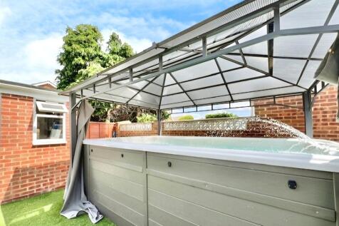 #yourmoveswanley