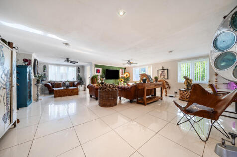 1353311-15-68d6de...