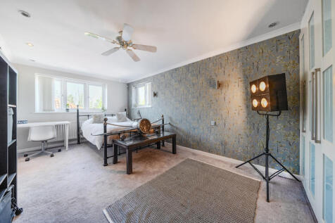 1353311-23-68d6df...