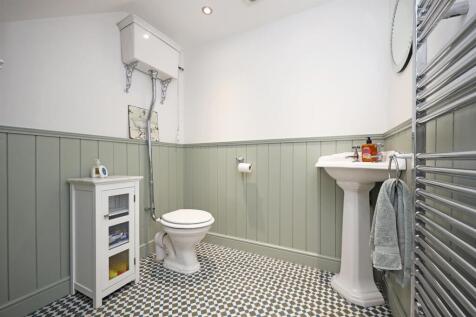 Cloakroom &amp; WC