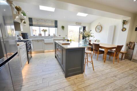 Open Plan Kitchen / Dining Room