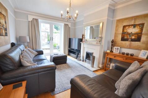 Lounge / Dining Room
