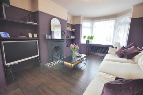 Lounge &amp; Dining Room