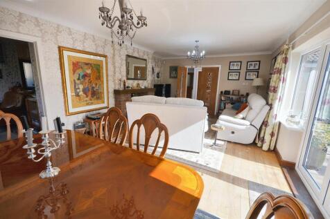 Lounge / Dining room