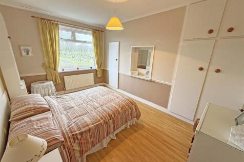 bedroom 3.jpg