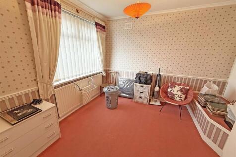 Bedroom 2.jpg